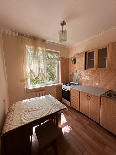 Продажа квартир: 2 комнаты, 43 м², 104 серия, 2 этаж, Косметический ремонт
