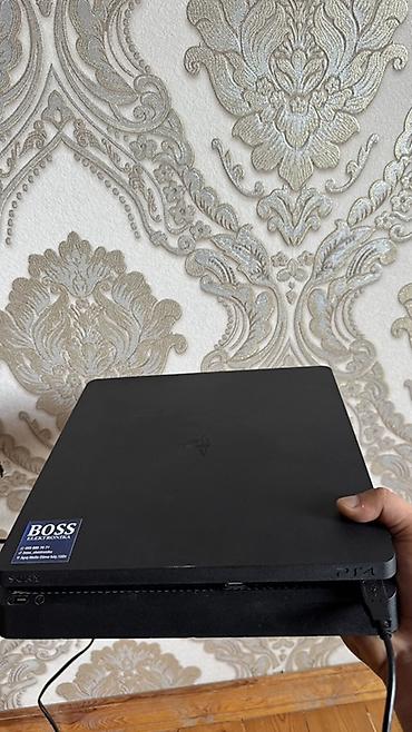 Məhsul: Sony PlayStation 4 Slim oyun konsolu + 2 ədəd DualShock 4