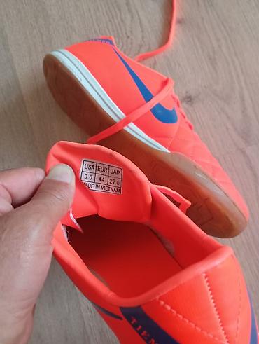 сороконожки темпо: Футзалки Nike бутсы,зальник б/у . 44 размер - Модель: Nike Tiempo — 3