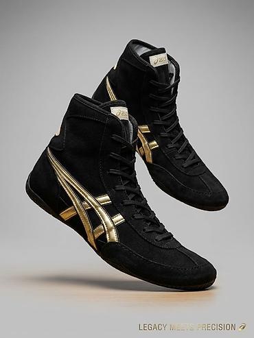 ASICS борцовки (wrestling shoes), черные с золотистыми полосами -