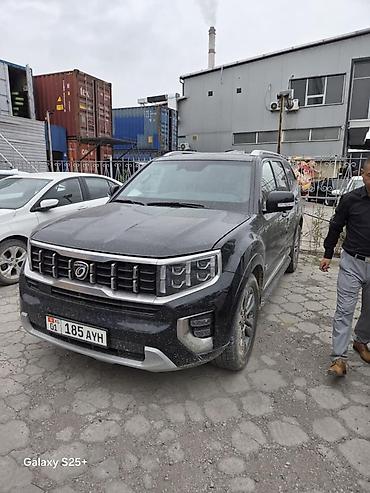мотор портера: Просторный салон автомобиля с премиальной отделкой в бежево-чёрной — 6