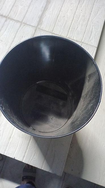 plasmas çənlər: Metall qapaqlı plastik çən/qutu - Material: qalın, möhkəm plastik — 3