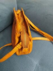 Классические сумки: Шикарная сумочка кроссбоди,отличная мягкая кожа, цвет коньякразмер at lalafo.kg — 25 Классические сумки: Шикарная сумочка кроссбоди,отличная мягкая кожа, цвет коньякразмер — 25