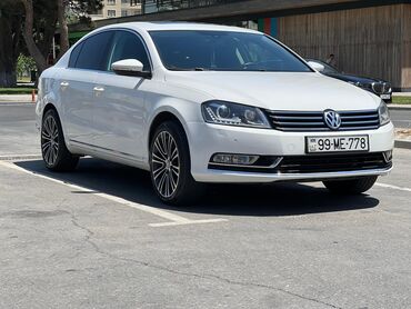 Volkswagen Passat: 1.8 l | 2013 il Sedan