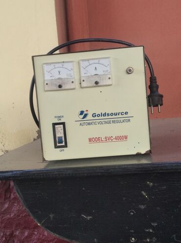 elektrik generator: Gərginliy stabilizatorları