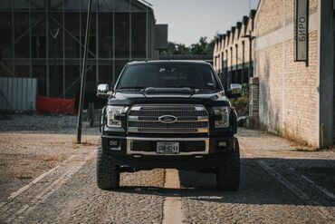 kape za decu h: Atraktivan Ford F-150 Platinum, registrovan na američke tablice. Ovo