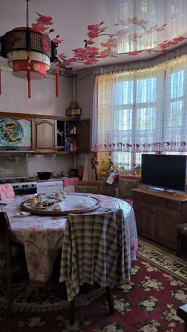 Продажа коттеджей и домов: Продам дом 2 этажа с подвалом . Участок разделен на два участка — 22