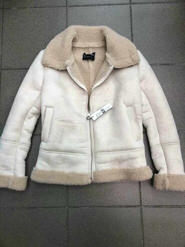 parka 104: Jaknica
akcija 
36 38 40 42