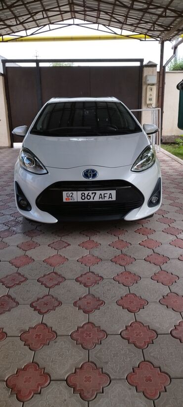 Toyota: Toyota Prius: 2018 г., 1.5 л, Автомат, Гибрид, Хэтчбэк