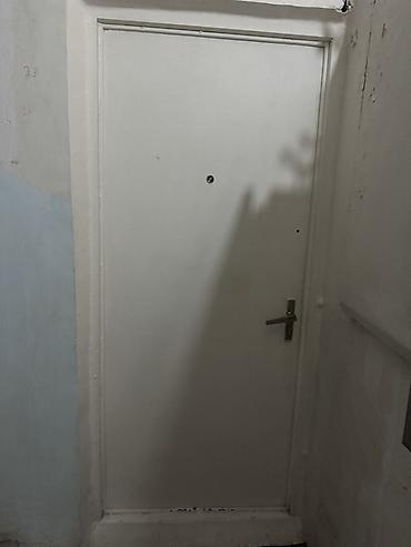 şef qaplar: Ağ rəngli giriş qapısı (iki tərəfli dizayn) - Material: metal — 2