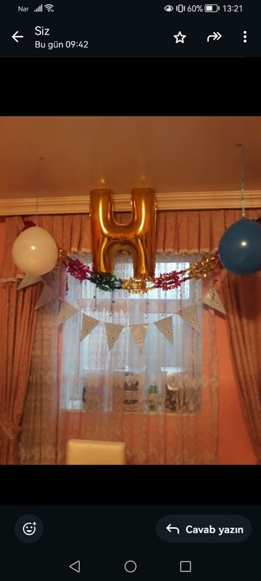 Pərdə və jalüzlər: Dekor perde satilir 50azn tul verilmir. İri pencere ucunde var normal