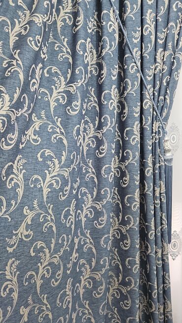 Pərdə və tüllər: Zərif mavi rəngli, damarlı dizaynlı pərdə. Yüksək keyfiyyətli — 6