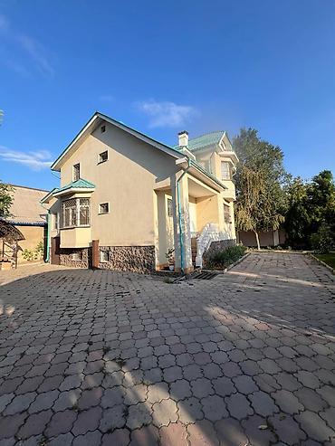 Продажа домов: 6 комнат и более, 191 м², 7 соток, Бишкек, КНУ Собственник — 2
