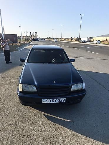 mercedes w202 universal suseleri: Mercedes-Benz C-Class sedan (W202). Xüsusiyyətlər: - Kuzov: 4 qapılı — 4