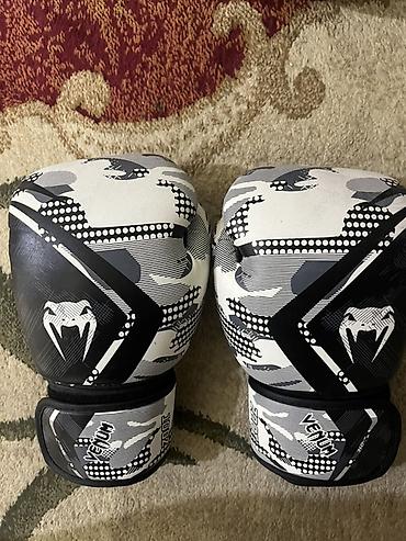 Venum boks əlcəkləri - Brend: Venum - Növ: boks/Muay Thai/MMA məşqi