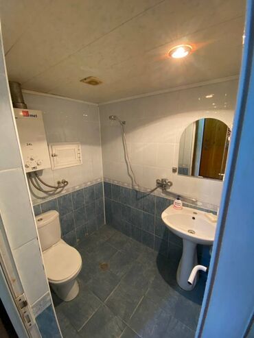 Köhnə tikili: Bakı, Yeni Günəşli Massiv D, 3 otaqlı, Köhnə tikili, 65 kv. m — 10