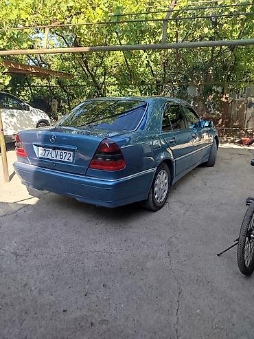 mersedes c250: Mercedes-Benz C-Class: 1.8 l | 1998 il Sedan — 4