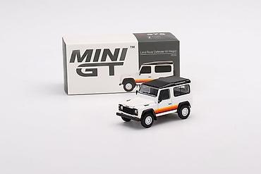 odece: 🤍🖤 Land Rover Defender 90 Wagon – White s prugama i crnim krovom – — 1