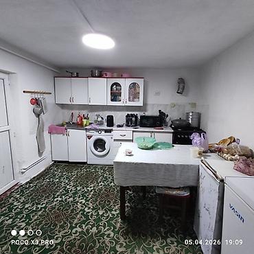 Продажа коттеджей и домов: Продаётся дом с большим навесом и благоустроенным двором. Основные — 26