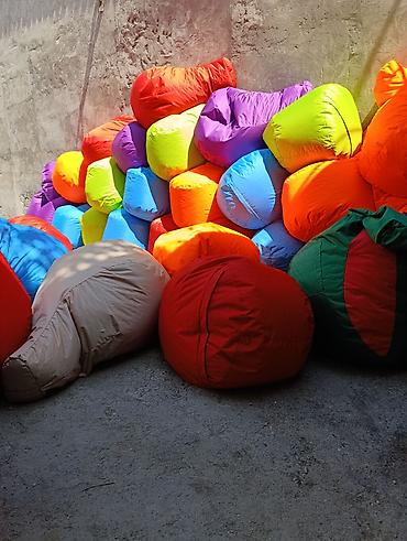 Pufiklər: Rəngarəng “bean bag” puf kreslolar - Müxtəlif parlaq rənglər: qara — 2
