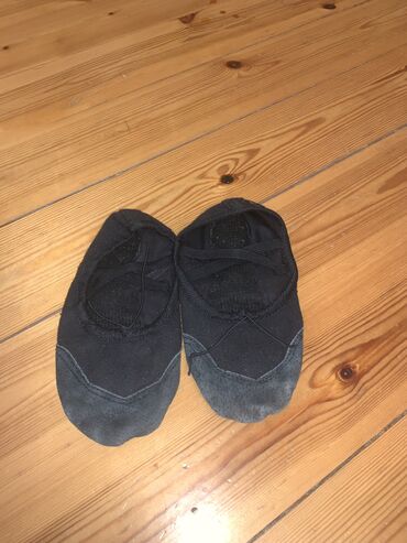 Digər qadın geyimləri: Böyük ve uşaq üçün keşke.Reqs ve gimnastika üçündür.Böyük üçün olan — 5