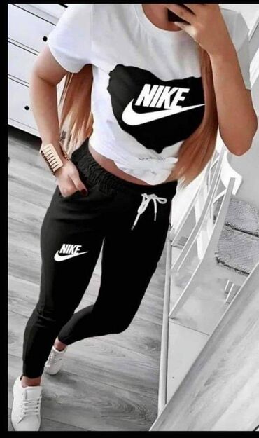 just do it trenerke: Nike, 2XL (EU 44), Single-colored, Print, color - Black