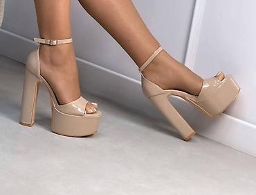Sandale: Ženske sandale na visoku platformu i blok štiklu - Model: otvoreni — 5