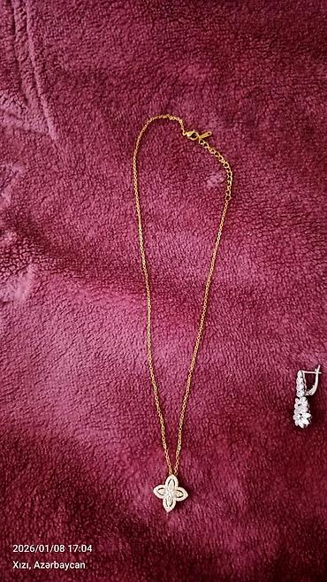 Bijuteriya dəstləri: Qadın bəzək dəsti - Boyunbağı: Nazik qızılı rəngli zəncir, ucu — 1