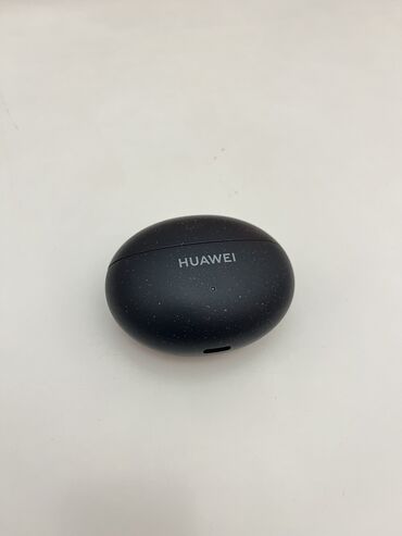 Huawei Freebuds 5i Nebula Black Qutusu ve USB Type-C var . Az