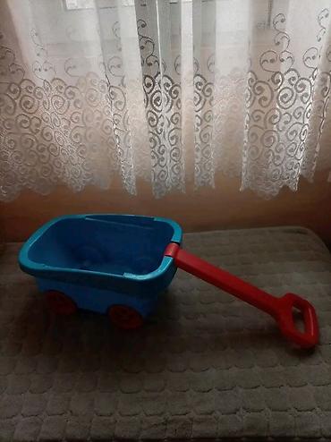 Guralice za bebe: Dečja plastična vućna kolica/prentra – plavo telo sa crvenom ručkom i — 1