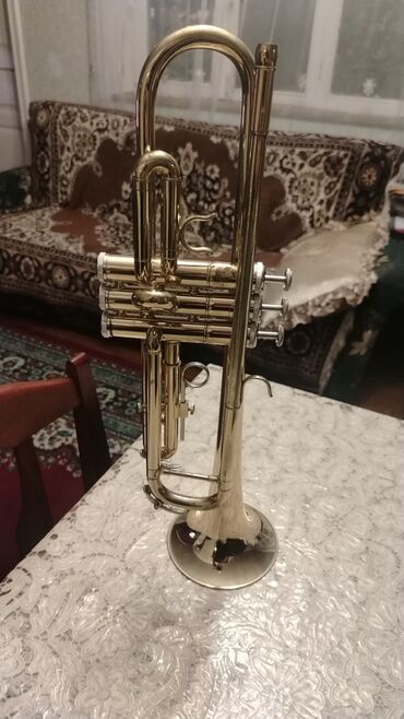 Trubalar: Yamaha truba + ağızlıq - Marka/model: Yamaha (borunun zəng hissəsində — 7