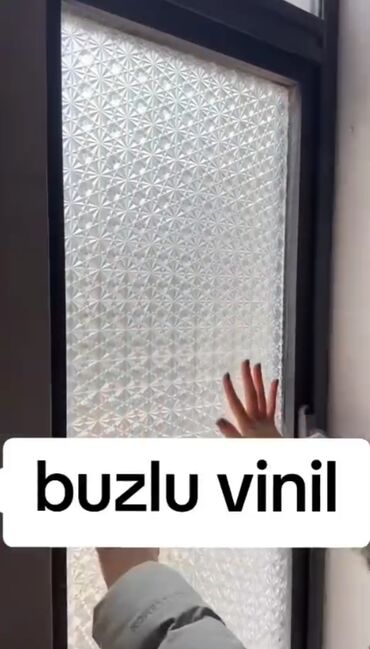 Məişət məhsulları: Buzlu vinil arxası özü yapışqanlı. Rulonda 5 və 10 metr olur. Eni