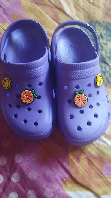 синие туфли: Crocs tərlikler Türkiyənindi tek tek qalib deyə endirim edilib — 7