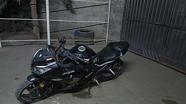 спорт баик: Спортивный мотоцикл в стиле Kawasaki Ninja, черный, с полным — 2
