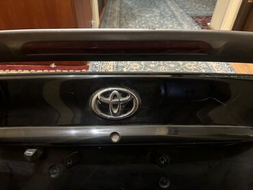 тико сполер: Крышка багажника Toyota 2004 г., Б/у, цвет - Черный,Оригинал