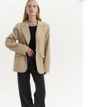 Pencəklər: Mai collaction yeni blazer ceket. 100e alinib 60a satilir.M-L olcu lalafo.az -da Pencəklər: Mai collaction yeni blazer ceket. 100e alinib 60a satilir.M-L olcu
