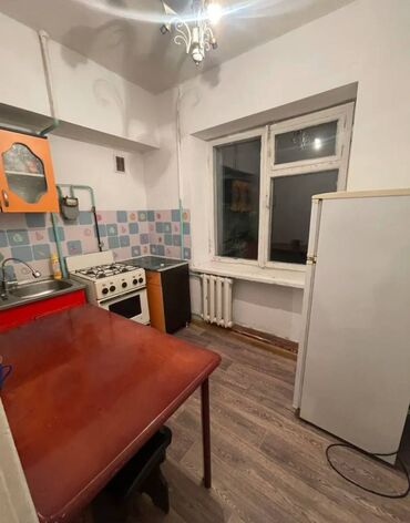 квартира аренда ош базар: 1 бөлмө, Кыймылсыз мүлк агенттиги, Чогуу жашоосу жок, Жарым -жартылай эмереги бар