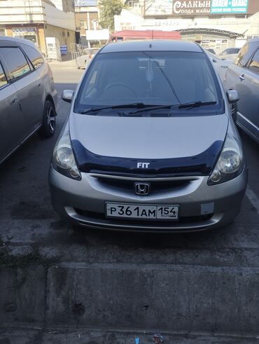 хонда фит рейка: Хэтчбек Honda Fit серебристого цвета с черным дефлектором капота