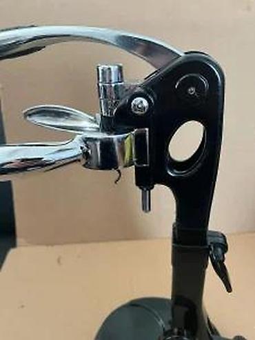 Ostala kuhinjska oprema: Profesionalni stoni otvarač za vino s polugom - Masivan stoni — 8