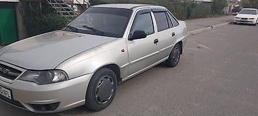 Унаа: Daewoo Nexia: 2008 г., 1.6 л, Кол менен иштөөчү, Бензин, Седан — 4