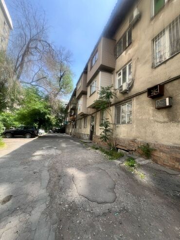 1 комнатная квартира без ремонта: 1 комната, 32 м², Индивидуалка, 2 этаж, Старый ремонт