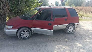 Mitsubishi: Mitsubishi Space Wagon: 1994 г., 2 л, Механика, Бензин, Минивэн — 4