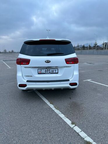 Kia: Kia Carnival: 2018 г., 2.2 л, Автомат, Дизель, Минивэн — 4