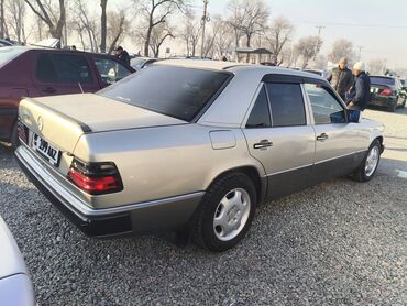 Mercedes-Benz: Mercedes-Benz W124: 1990 г., 2.3 л, Механика, Бензин, Седан — 10
