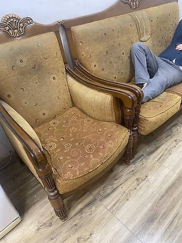 Klassik tərzli yumşaq mebel dəsti – taxta karkaslı kreslo və divan - lalafo.az -da Klassik tərzli yumşaq mebel dəsti – taxta karkaslı kreslo və divan -