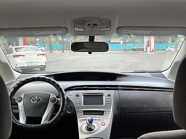 бампер на 4runner: Toyota Prius: 2013 г., 1.8 л, Вариатор, Гибрид, Хэтчбэк — 9