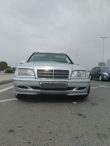 alt paltari mercedes: Mercedes-Benz 220: 2.2 l | 1999 il Universal