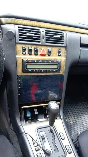 Mercedes-Benz: Mercedes-Benz E 230: 2.8 l | 1996 il Sedan — 6