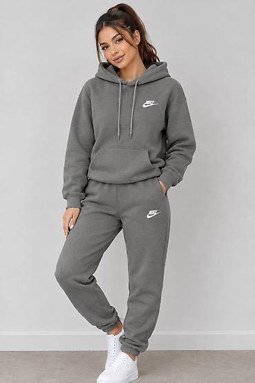 zenski kompleti nis: 10. ženske trenerke S,M,L,XL veličine 4700 din debele🌸🌸 — 4