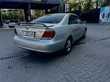 срочно продам авто в связи с переездом: Toyota Camry: 2004 г., 2.4 л, Автоматические, Бензин, Седан